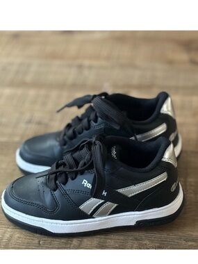 Heelys Reebok Wheeled Shoe Skate Sneaker. Boys Sz-1 NWOT Unisex
